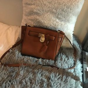 🎉FLASH SALE🎉 Michael Kors Brown Crossbody🎉
